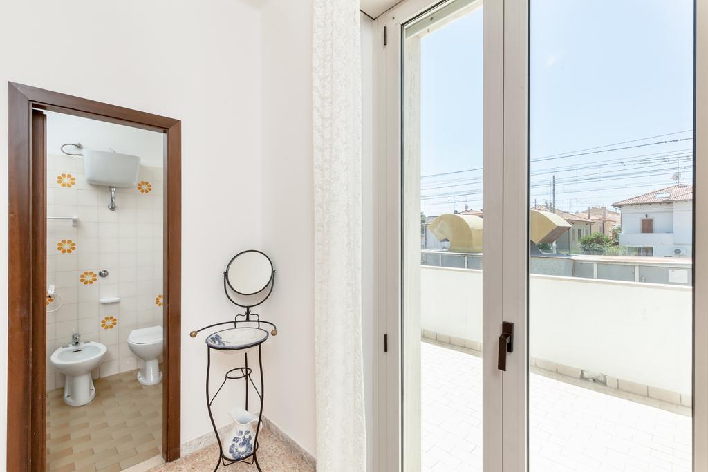 Hotel Chiar Di Luna Senigallia Rum bild